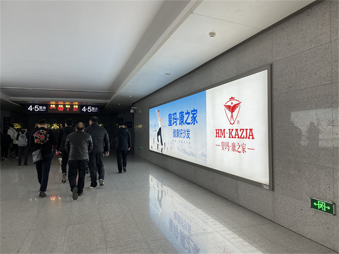 高鐵站廣告越來越受品牌企業(yè)的追捧，帶來的推廣效果是顯而易見的